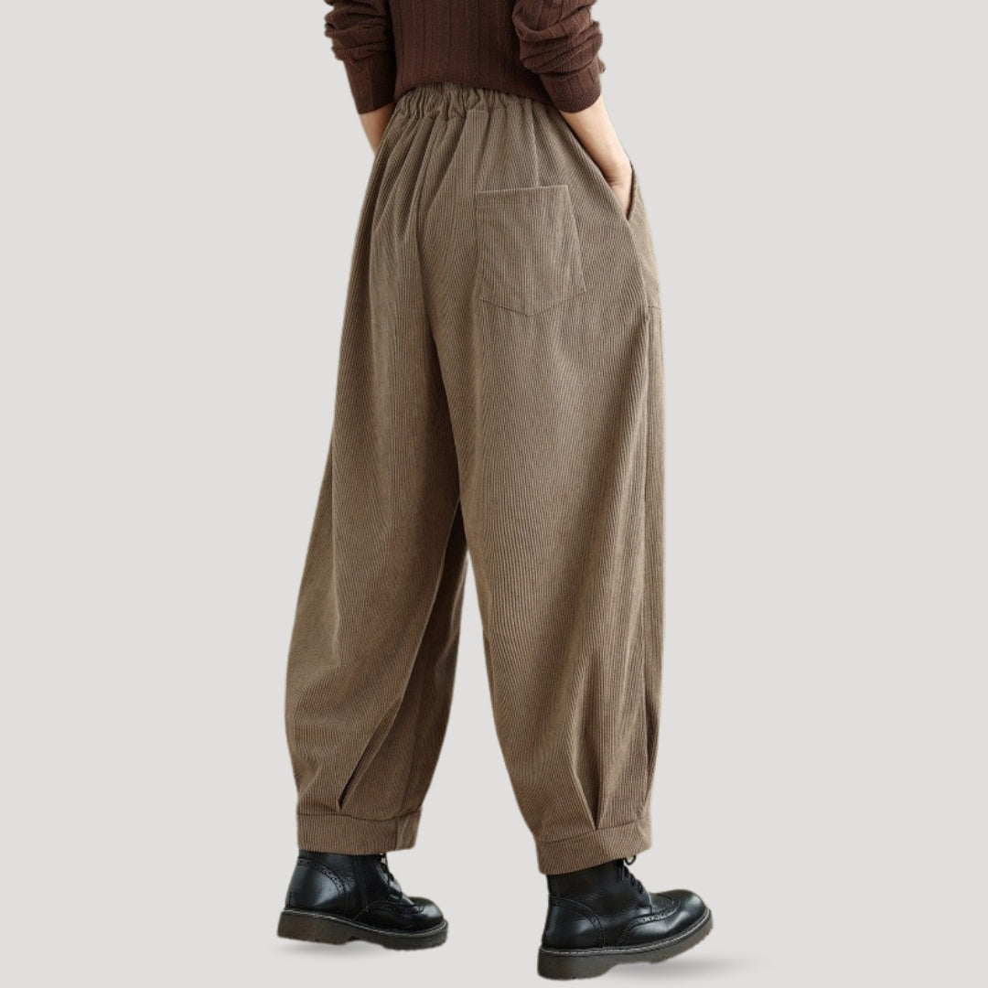 Pantaloni a gamba larga in velluto a coste da donna per uno stile senza sforzo