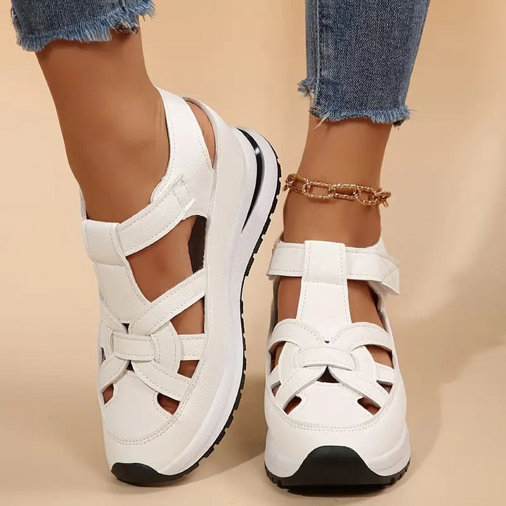 Aveta Cushioned Sandals