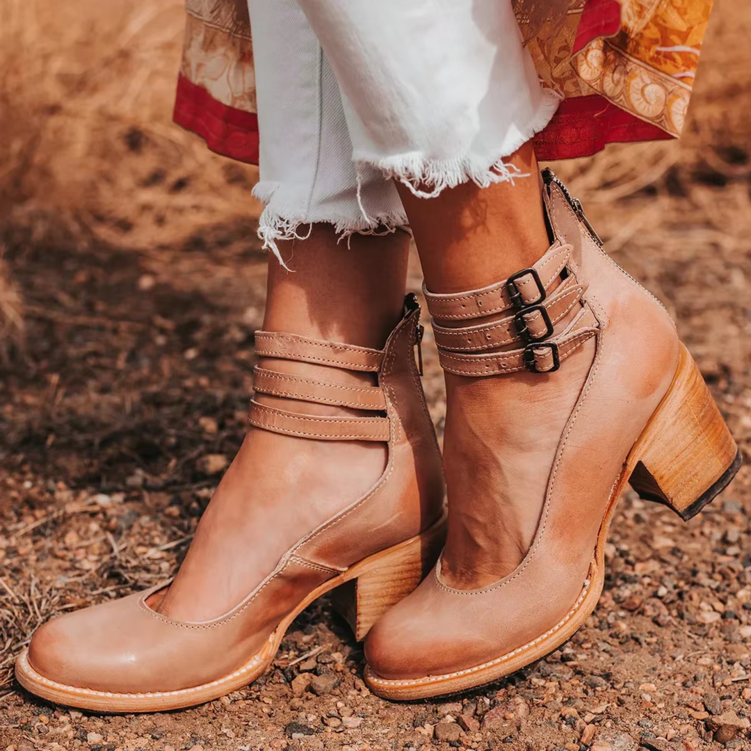 Women's Elegant Comfort Sandals with a Cushioned Footbed