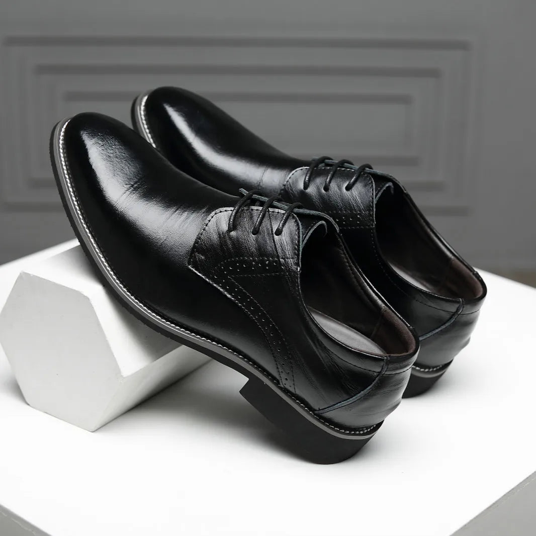 Ανδρικά επίσημα παπούτσια brogue με διακοσμητικές διατρήσεις Roma