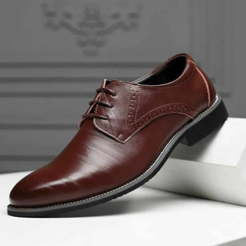 Ανδρικά επίσημα παπούτσια brogue με διακοσμητικές διατρήσεις Roma