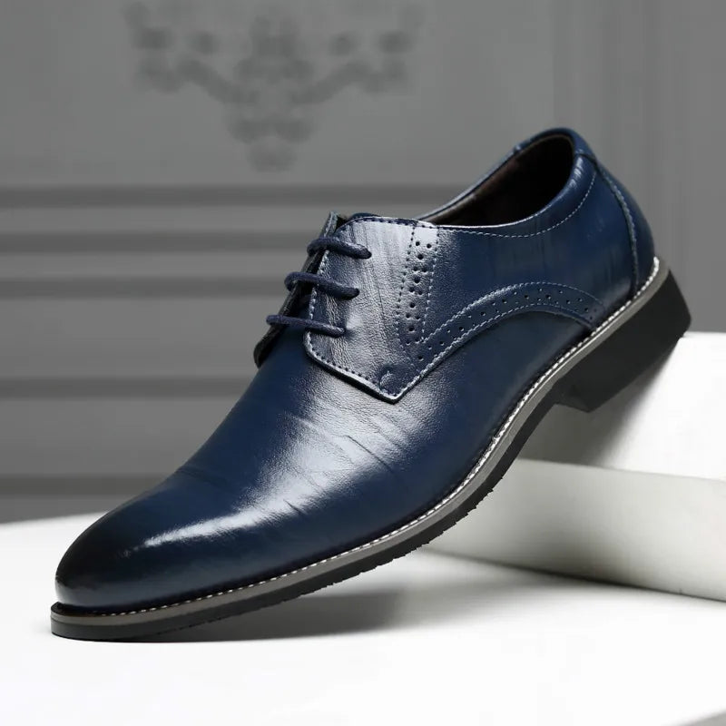 Ανδρικά επίσημα παπούτσια brogue με διακοσμητικές διατρήσεις Roma