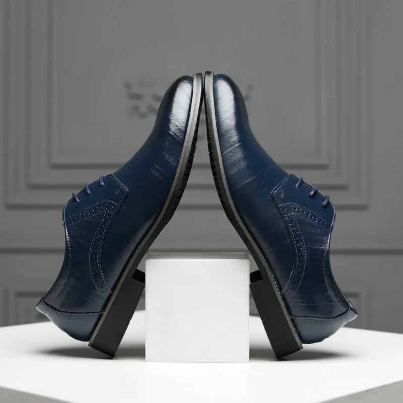 Ανδρικά επίσημα παπούτσια brogue με διακοσμητικές διατρήσεις Roma