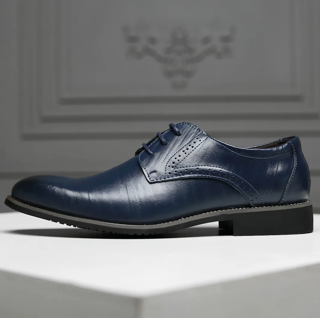 Ανδρικά επίσημα παπούτσια brogue με διακοσμητικές διατρήσεις Roma