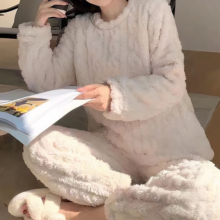 Conjunto de pijama suave y cálido de forro polar para mujer