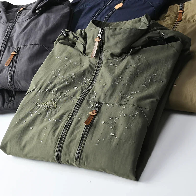 Chaqueta masculina con capucha y cremallera, repelente al agua