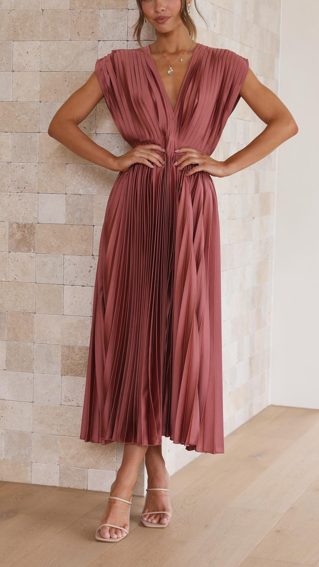 Annabelle - Women's Elegant Pleated Chiffon Maxi Dress