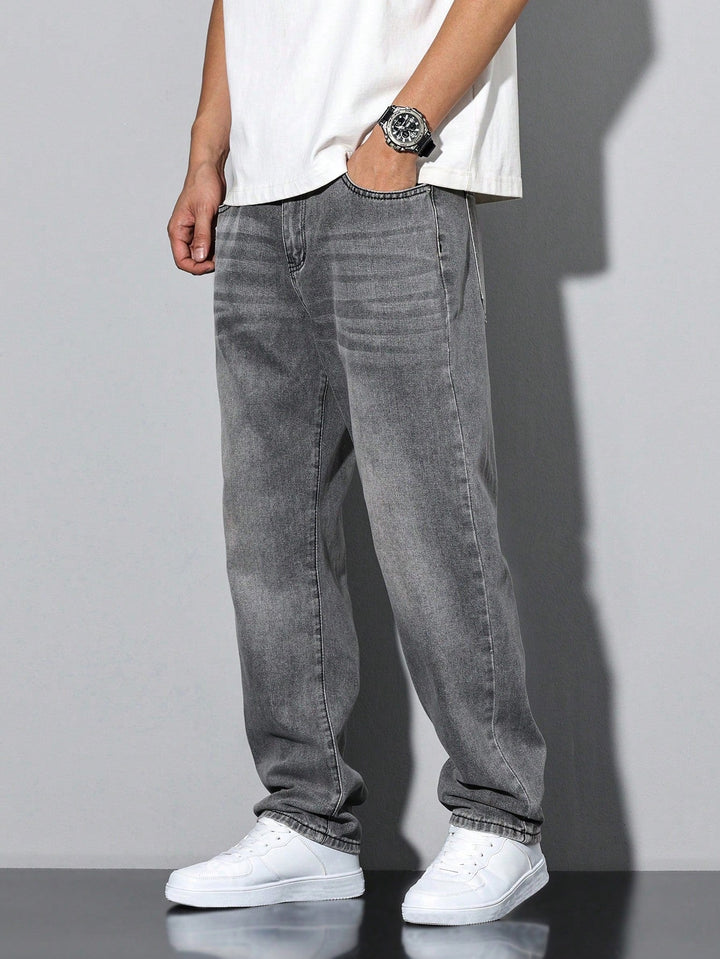 Men's Relaxed Jeans with Straight Leg