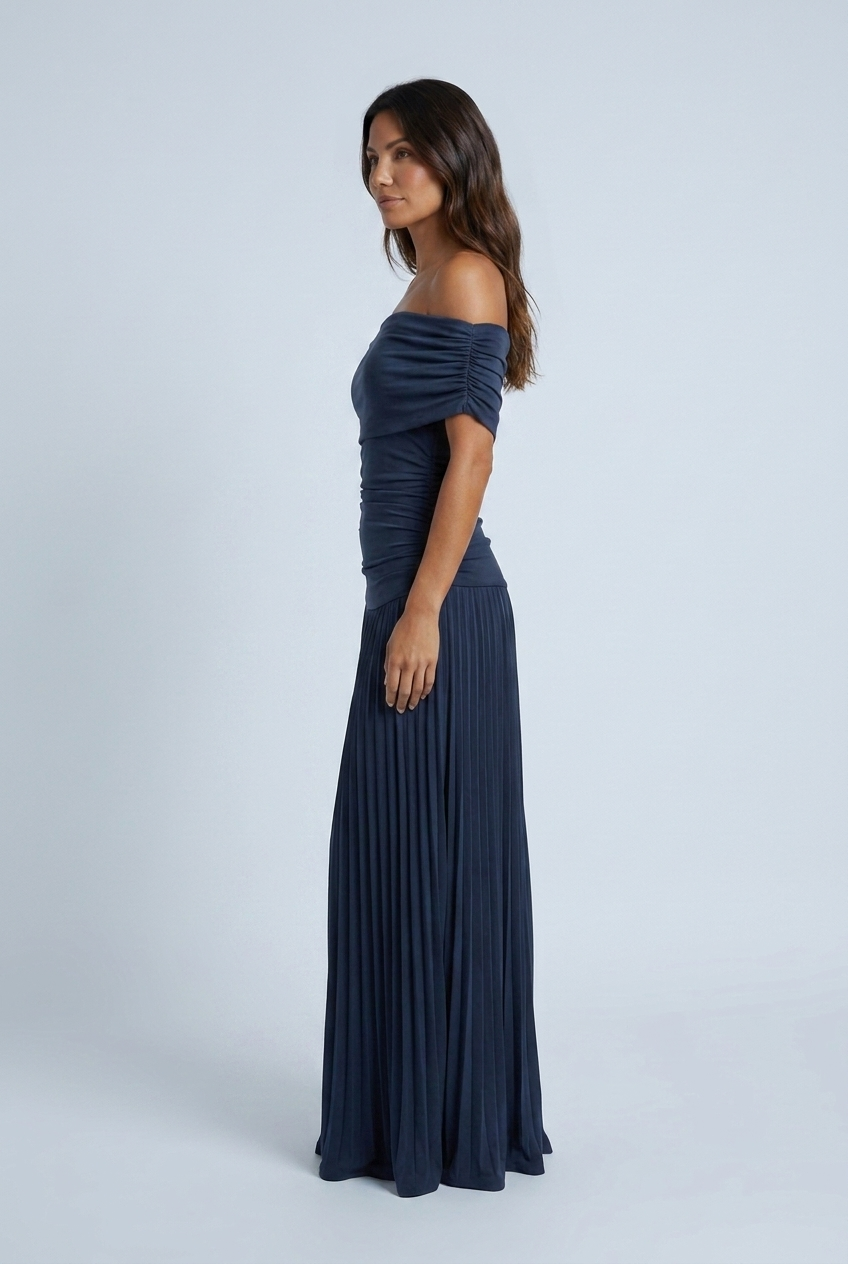 Women's Off-Shoulder Pleated Maxi Dress - photo 3