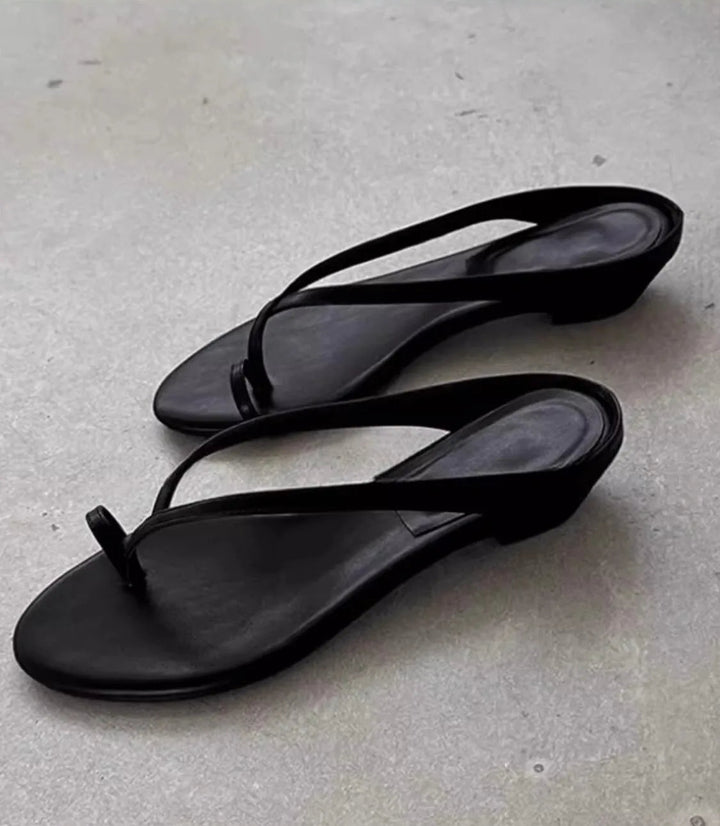 Zapatillas planas destalonadas para mujer con puntera de clip