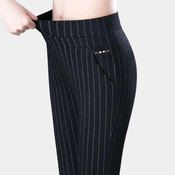 Women's Fitted High-Waisted Leggings with Side Pockets - photo 2