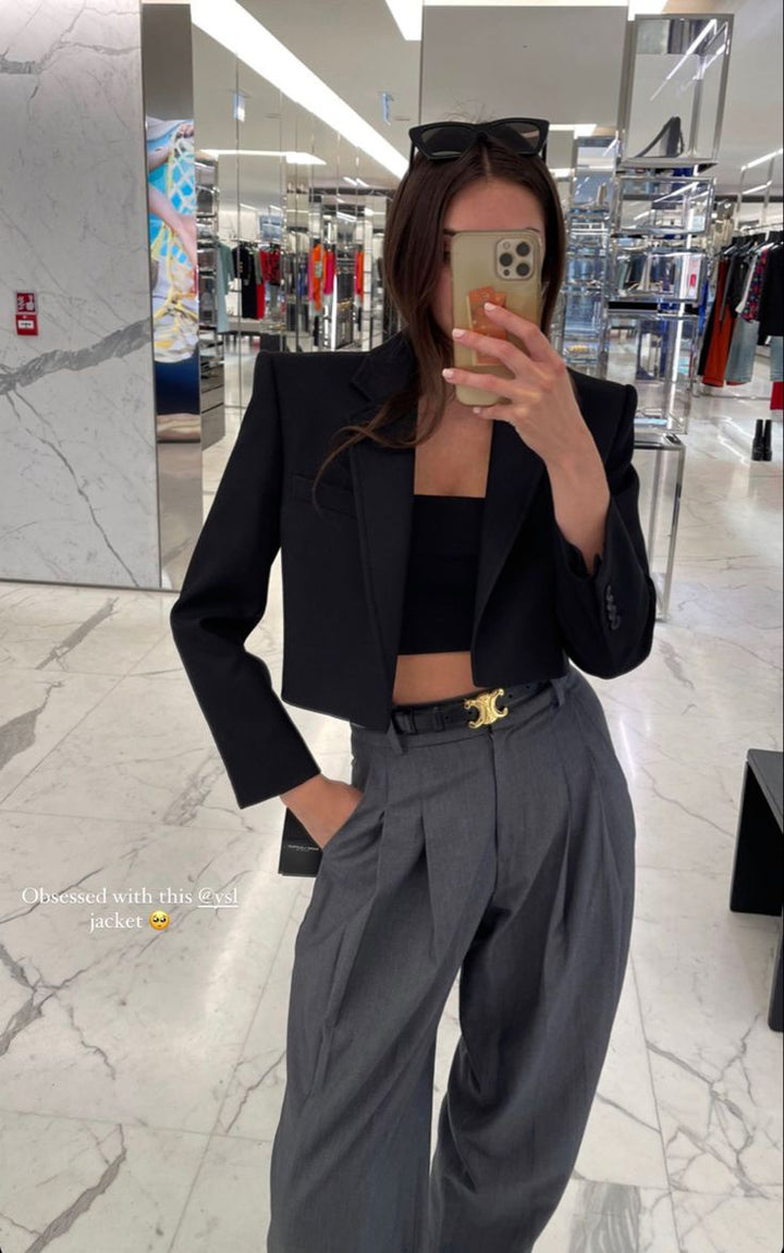Pamela: chaqueta acolchada corta para mujer con hombros estructurados
