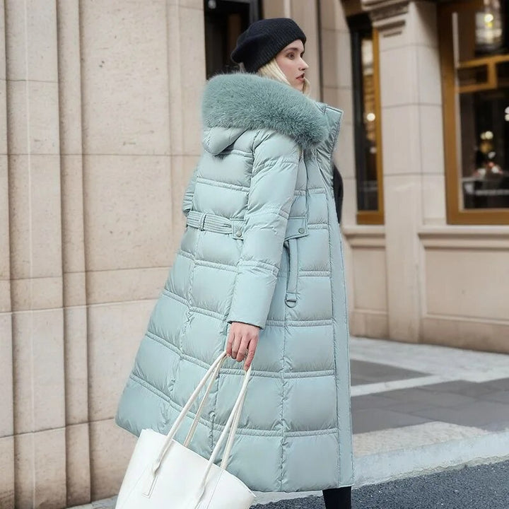 Winnie - Long manteau d’hiver pour femme avec capuche bordée de fausse fourrure