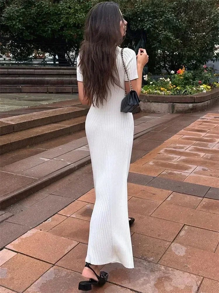 Cara: vestido tipo jersey de canalé para mujer con ribete en contraste